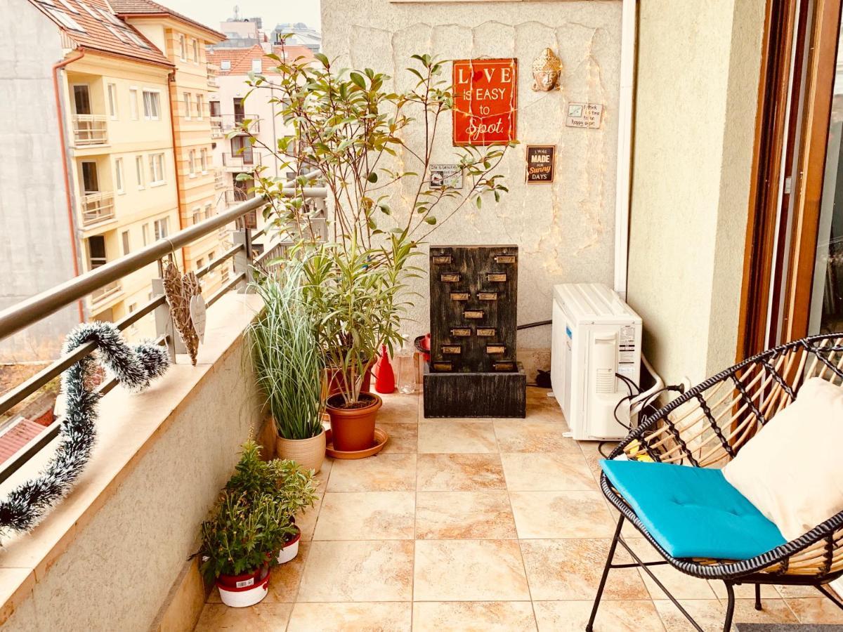 Sunny Deluxe Apt. & Terrace Boedapest Buitenkant foto