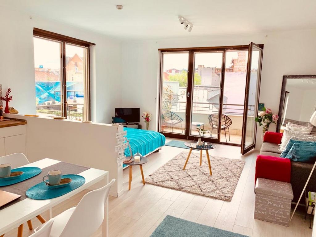 Sunny Deluxe Apt. & Terrace Boedapest Buitenkant foto
