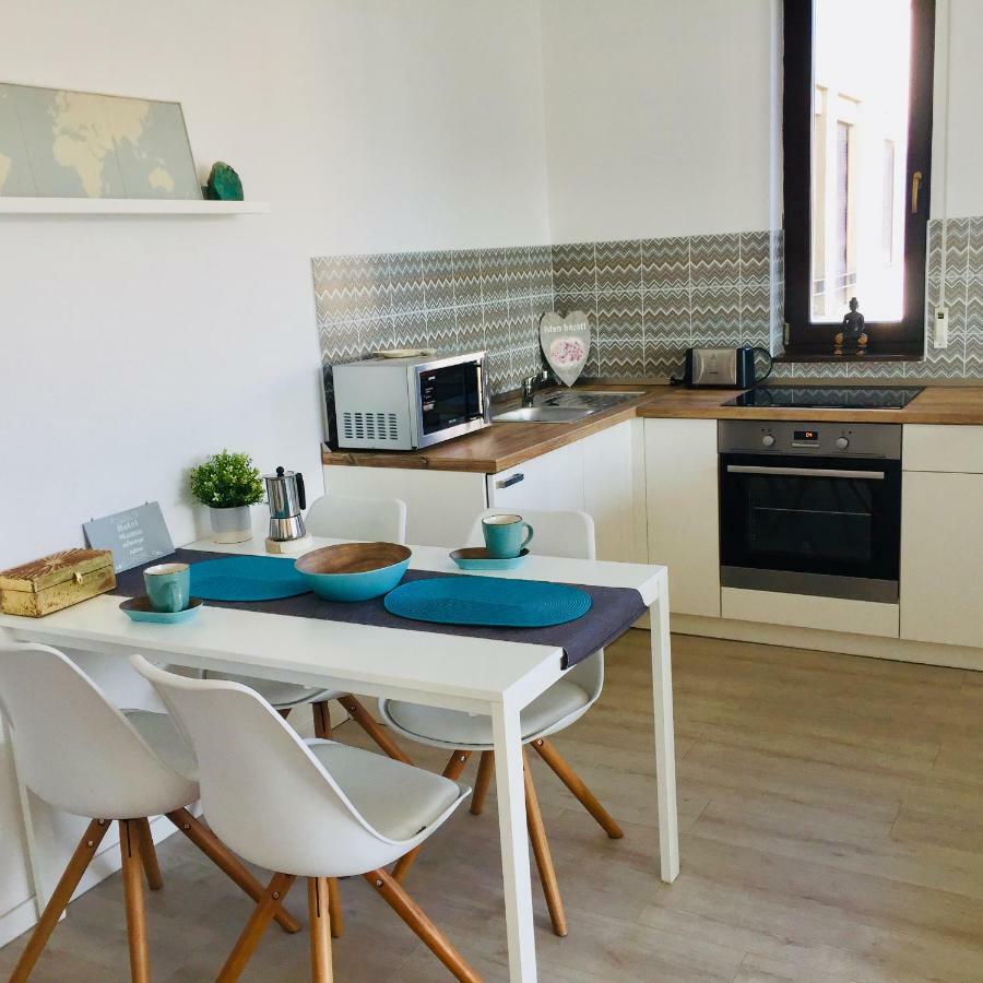 Sunny Deluxe Apt. & Terrace Boedapest Buitenkant foto