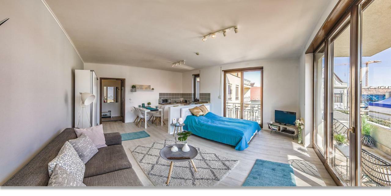 Sunny Deluxe Apt. & Terrace Boedapest Buitenkant foto